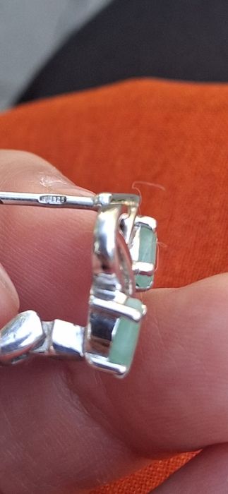 Срібні сережки з  природніми смарагдами