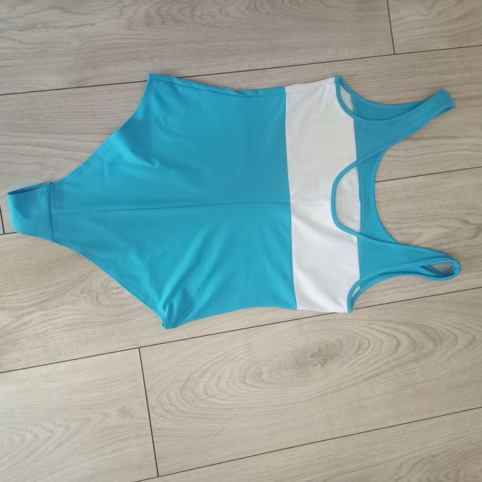 Купальники ,боді Levis