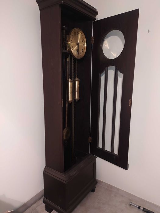 100 letni zegar stojący w stylu gdańskim.