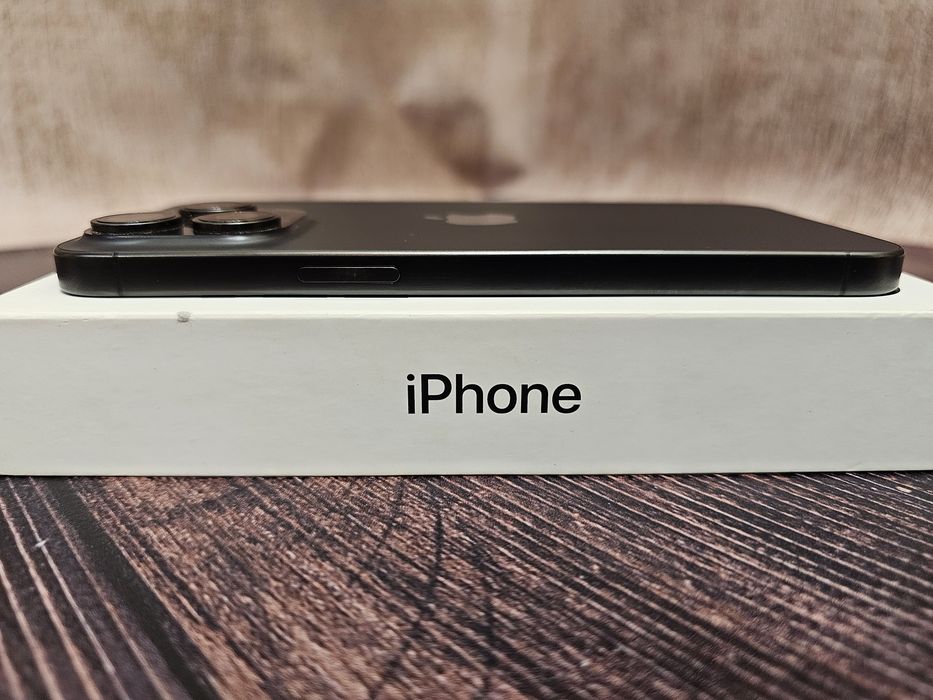 Смартфон Apple iPhone 15 Pro Max 256Gb Black Titanium 84% з гарантією