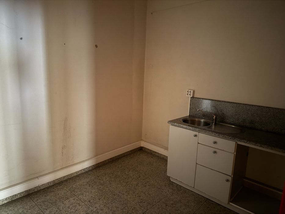 Arrenda-se Loja Centro Santo Tirso