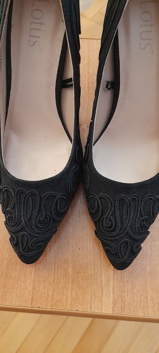 Czółenka damskie czarne roz 5 , 38 Lotus