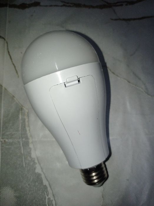 Аварійні лампочки 20вт резервне освітлення з акумуляторами