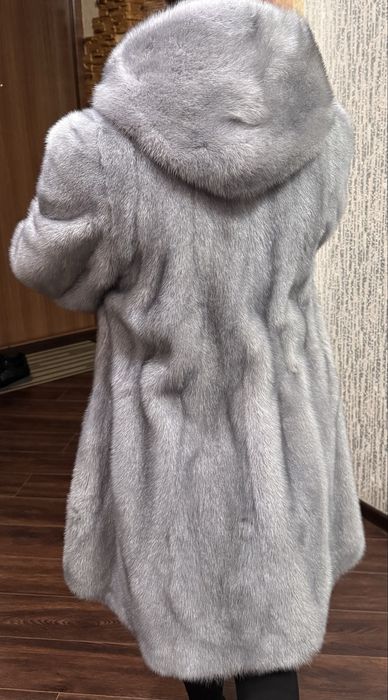 Голуба норкова шуба