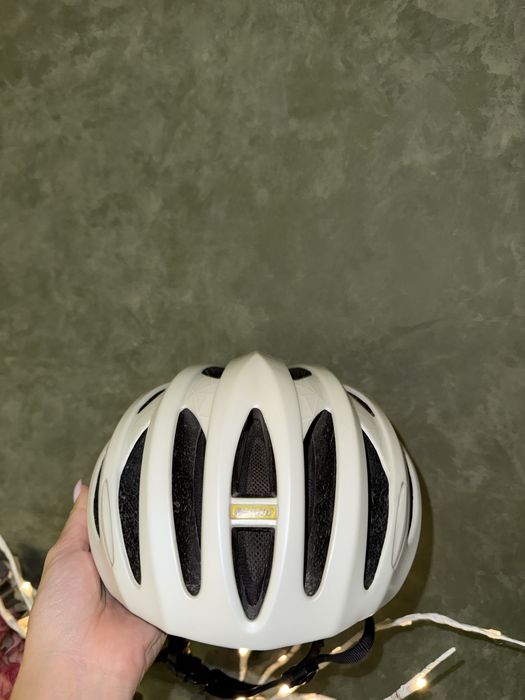 Велошолом Mavic AKSIUM ELITE W/M12
