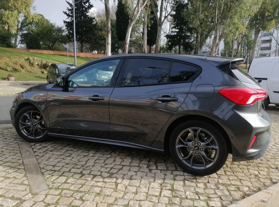Ford Focus 1.0  St-line      Nacional