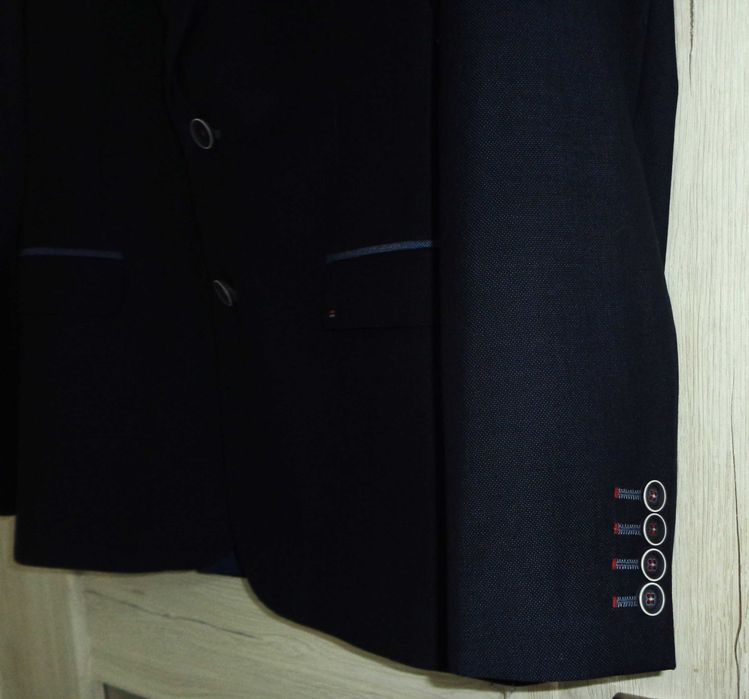 Steve Reeve elegancka ciemnogranatowa marynarka -50M
