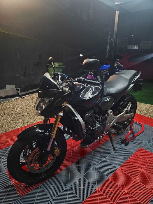 Hornet 600