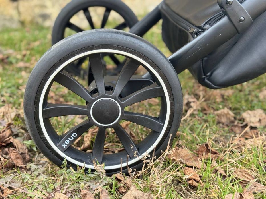 Продається коляска Anex m/type 3 в 1