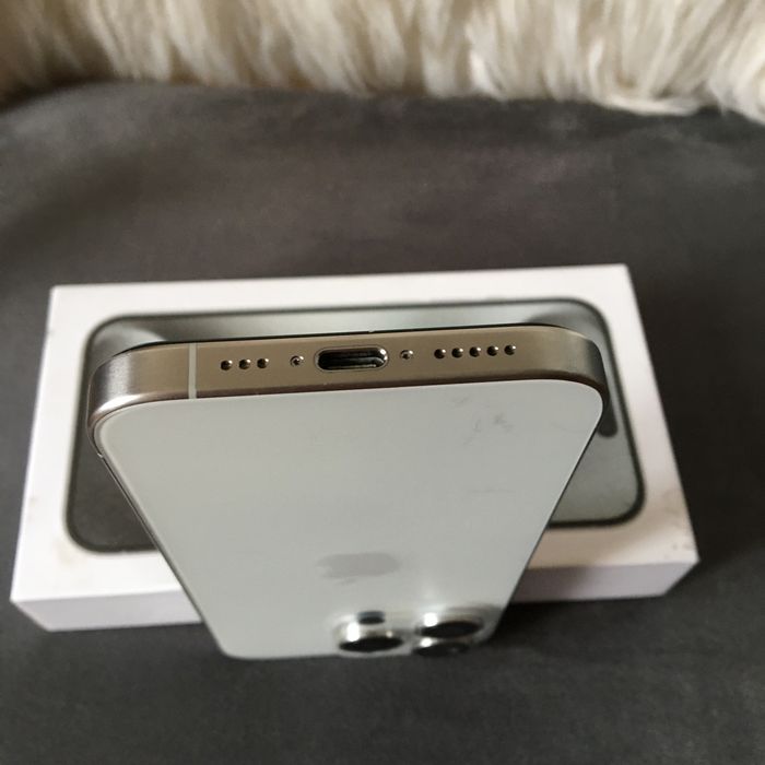 iPhone 15 Pro White Titanium 256 GB