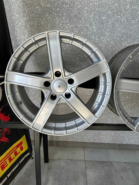 Диски BMW 5/120 R18 8,5J ET:45 Dia:74.1