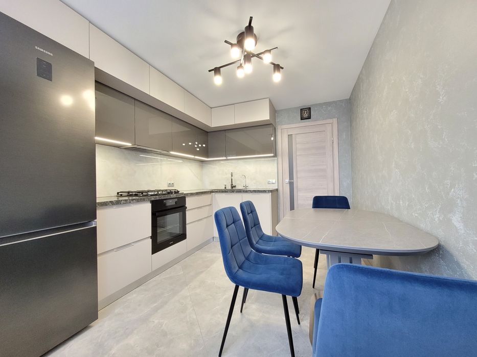 3к.Новобуд! Арцеулова! 5/10ц, 77м2, Авт.оп!, 130000уо!