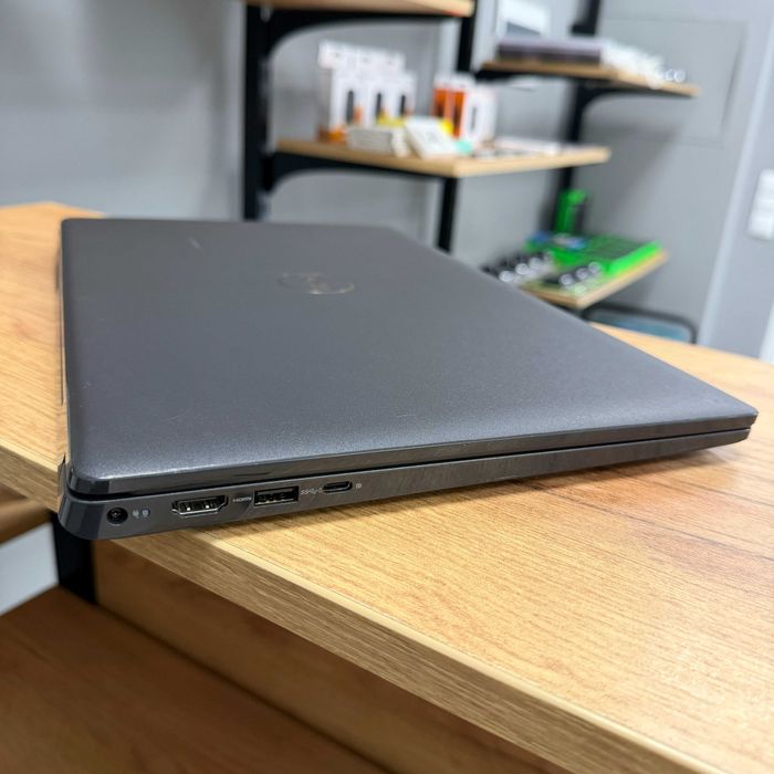 Ноутбук Dell Latitude 3520 - 15.6" HD/ Intel Core i5 1155G7 (4 ядра/ 8 потоків)/ Intel Iris Xe/ 8 GB/ 256 GB SSD