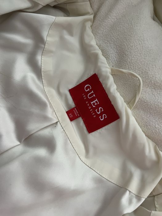 Жіноча куртка guess