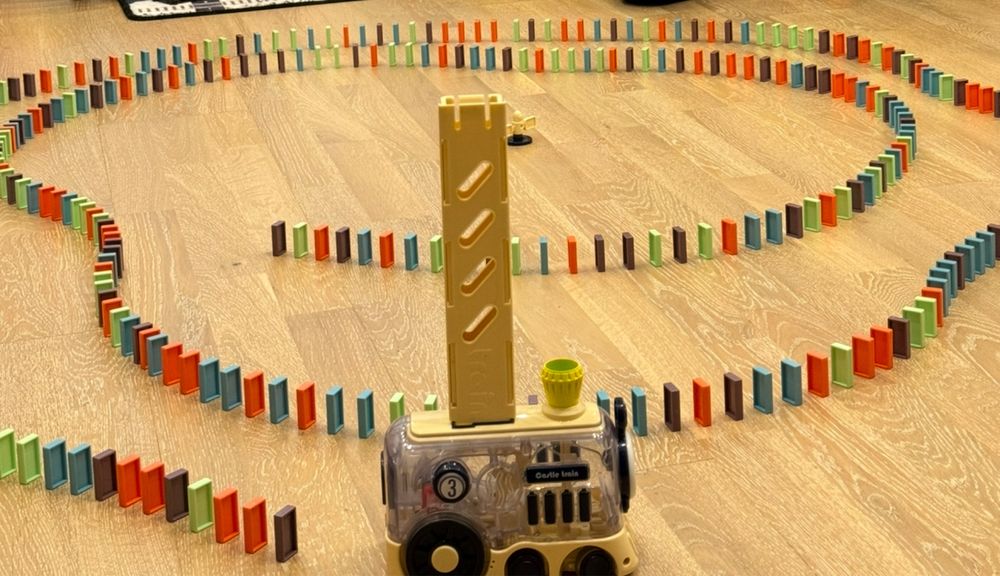 Поїзд-доміно автоматичний+ 302 фішки, музичний потяг, поезд домино