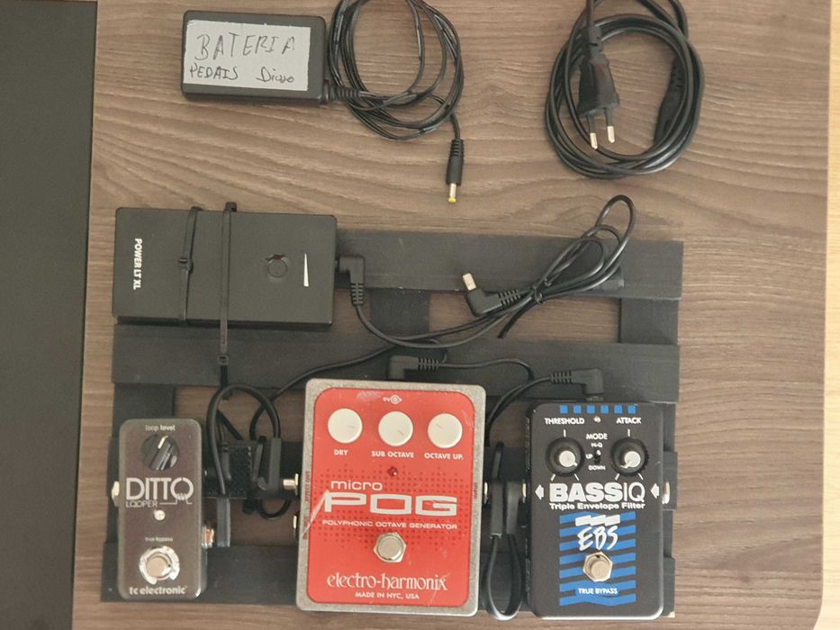 Pedalboard compact Baixo