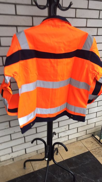 продам робочу куртку