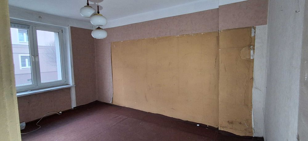 Sprzedam mieszkanie Pyskowice parter,dwa pokoje, 37,5m2 +2 piwnice