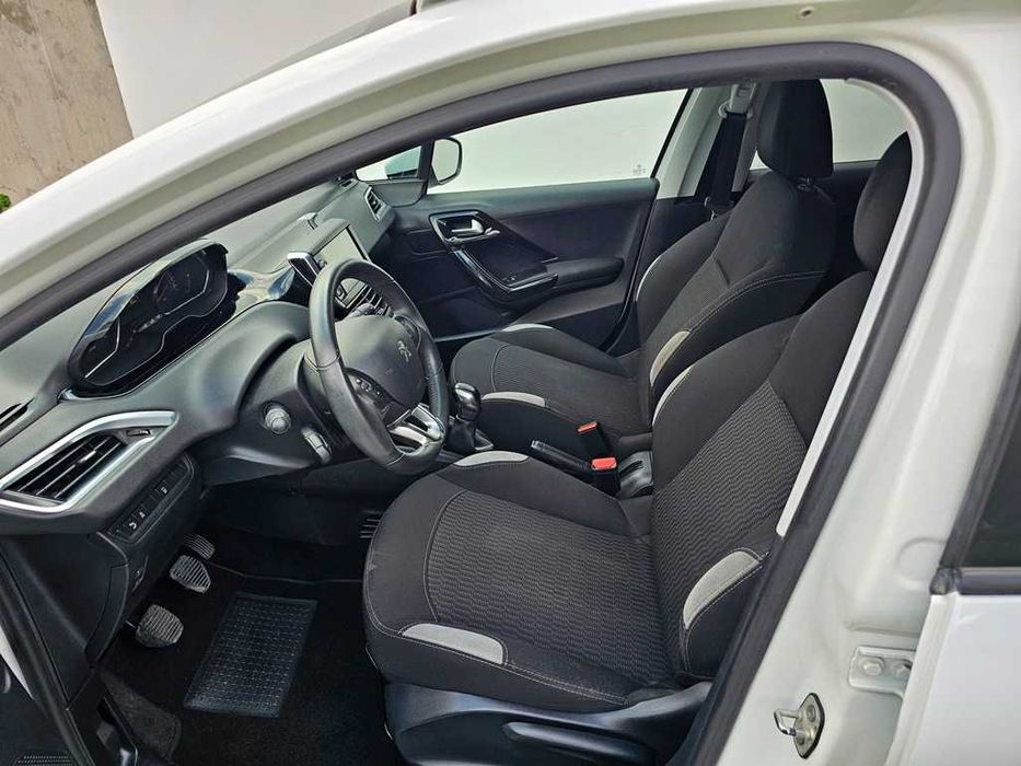 Peugeot 208 1.2Vti 82Cv 75.000Km 06/2015
