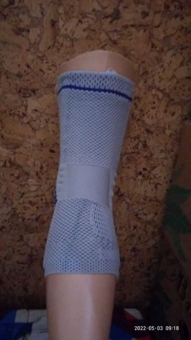 Наколінник Bauerfeind GenuTrain A3, бандаж, ортез динамічний