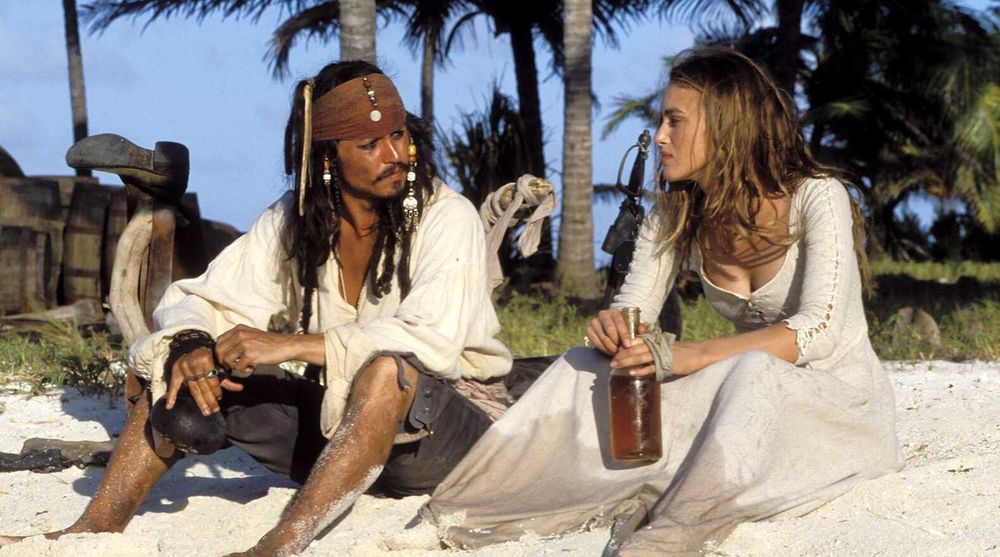 PIRATA DAS CARAÍBAS - A Maldição do Pérola Negra (Johnny Depp/Keira Kn