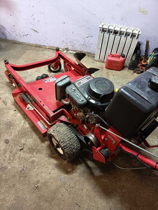 Toro ..12 km  kosiarka sadownicza pielęgnacja