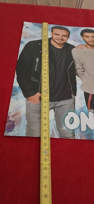 Poster One Direction/Demi Lovato, novo