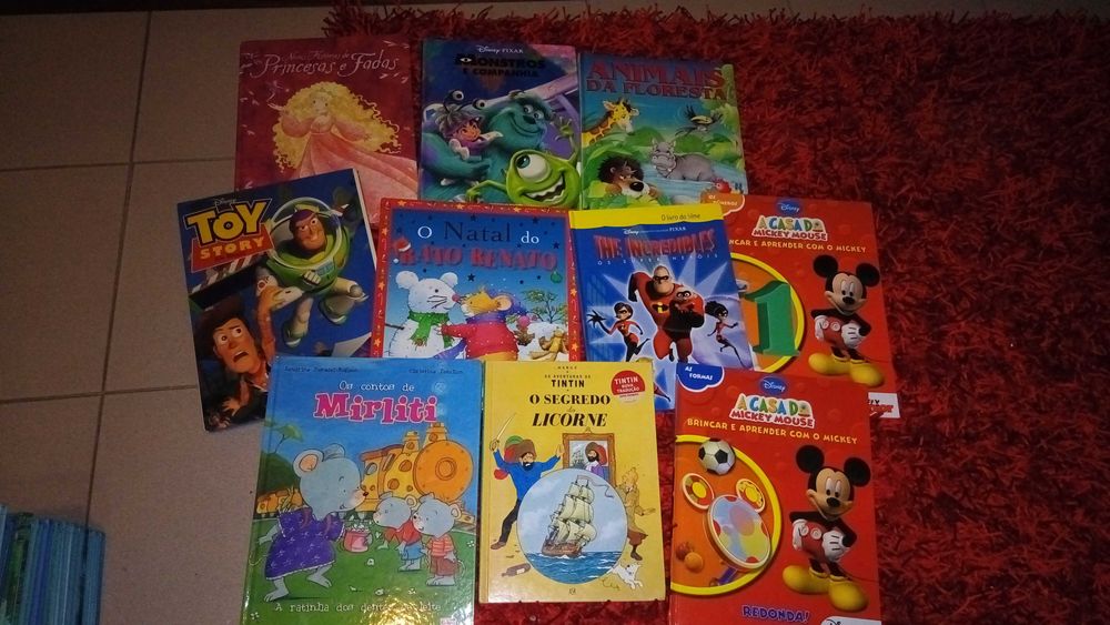 Livros da Disney entre outros