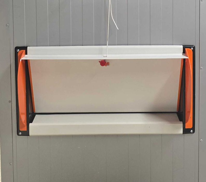 Wlot powietrza do wentylacji kurnika, obory