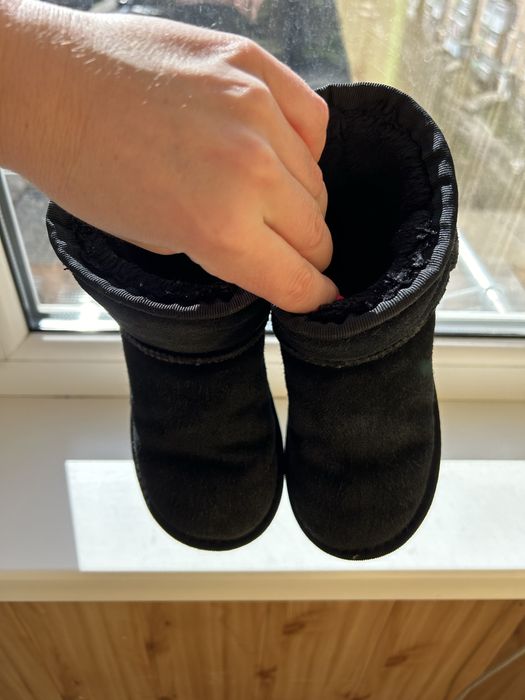 Продам дитячі уги на зиму на 31-32 розміри