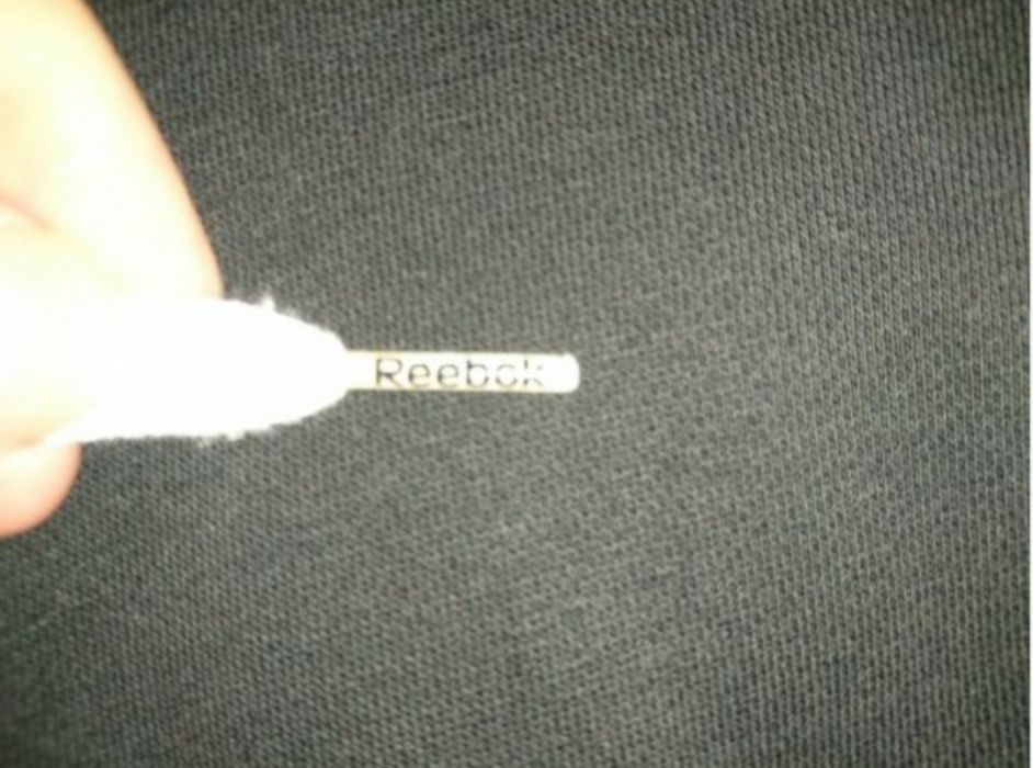 Reebok толстовка/мастерка с капюшоном на флисе и с вентиляцией.