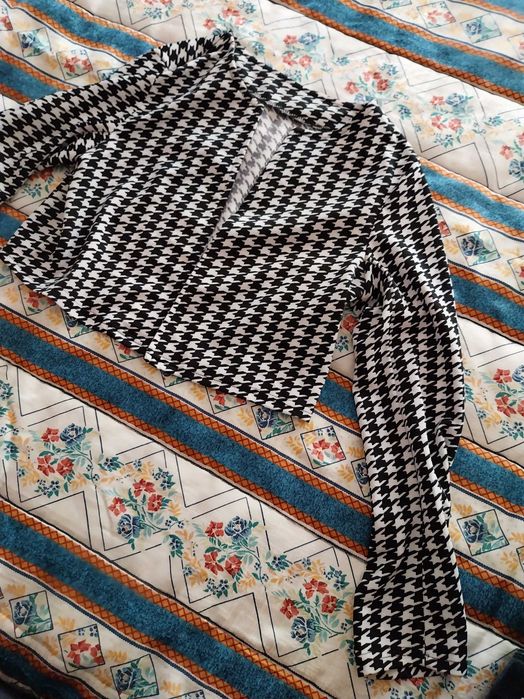 Bolero Shein X/34. Novo. Tenho saia a condizer