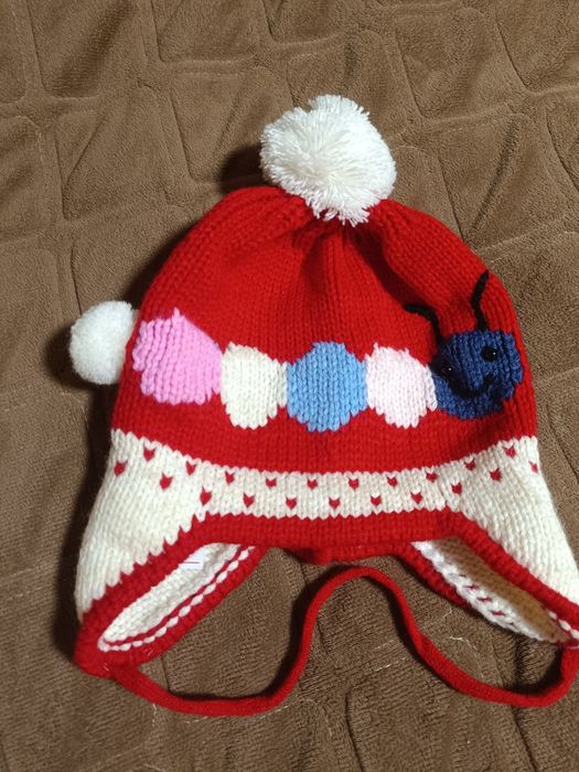 Продам шапки Monster High