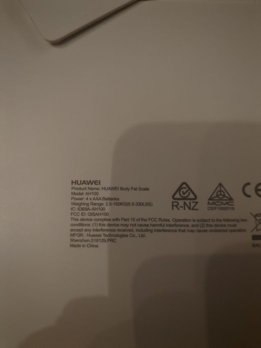 Весы напольные. Ваги на підлогу  Huawei Body Fat Scale AH100