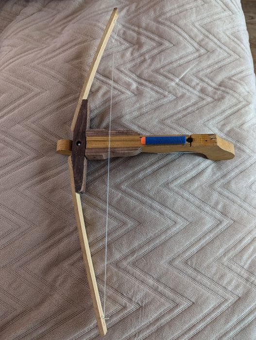 Арбалет з дерева іграшковий