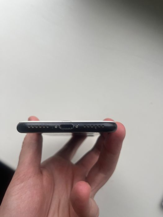 Iphone se 64 гб торг або обмін