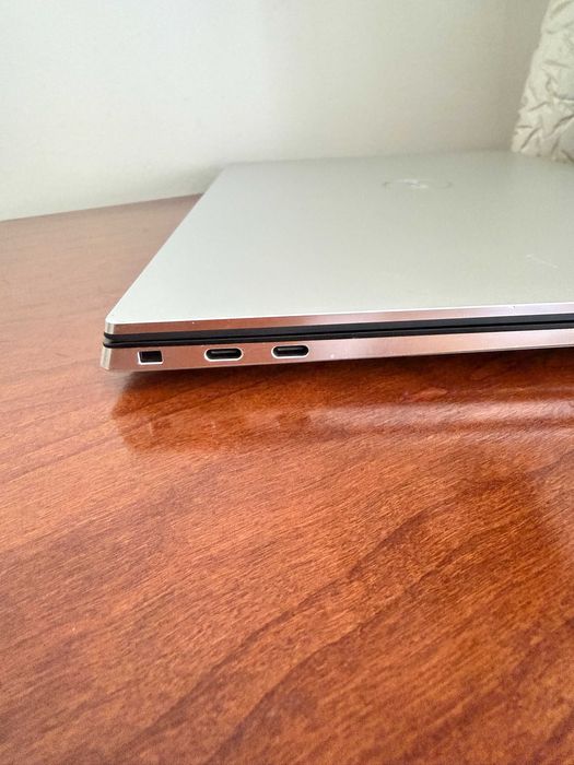 Dell XPS 15-9500|15.6" 4K Tactil|i9-10885H|32Gb Ram|Ssd 1TB|GTX1650 Ti