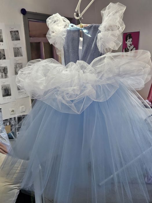 Сукня на дівчинку 5-6 рокiв золушка блакитне голубе