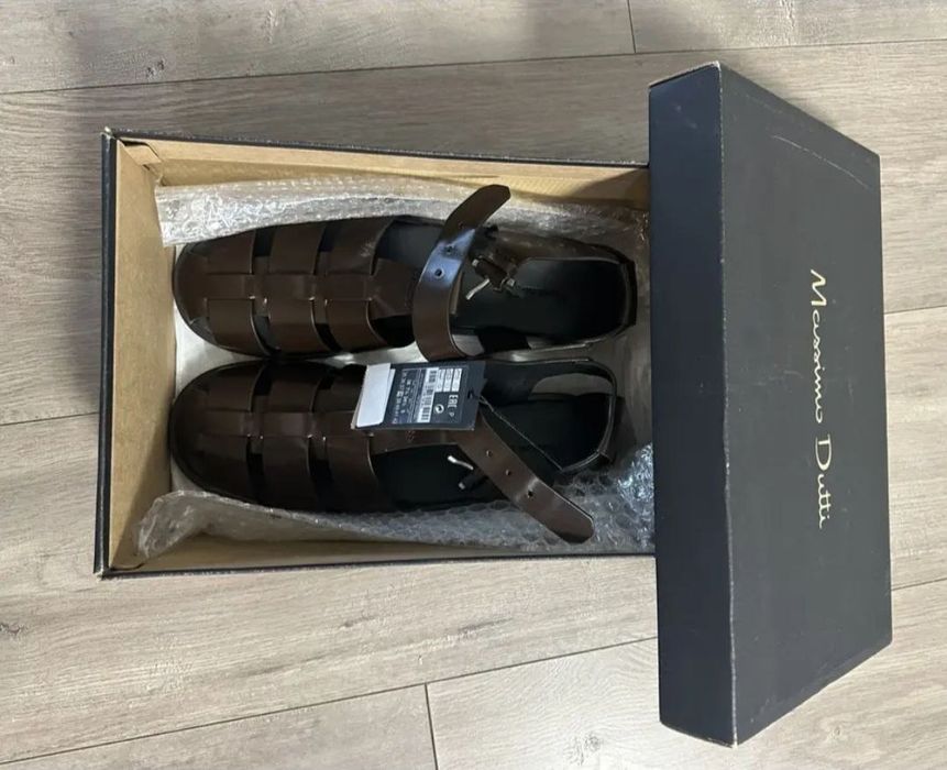 Шкіряні сандалі Massimo Dutti