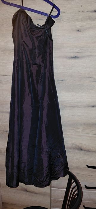 Sprzedam   sukienkę  L  używaną  .