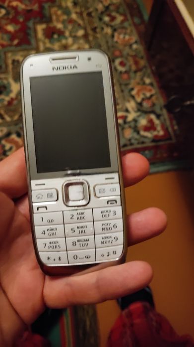 Nokia E52 з оригінальним комплектом