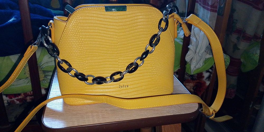 Продам сумку у гарному стані