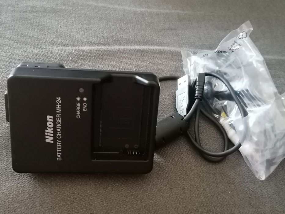 Máquina Reflex Nikon D3200 + 2 lentes + tripé + mochila