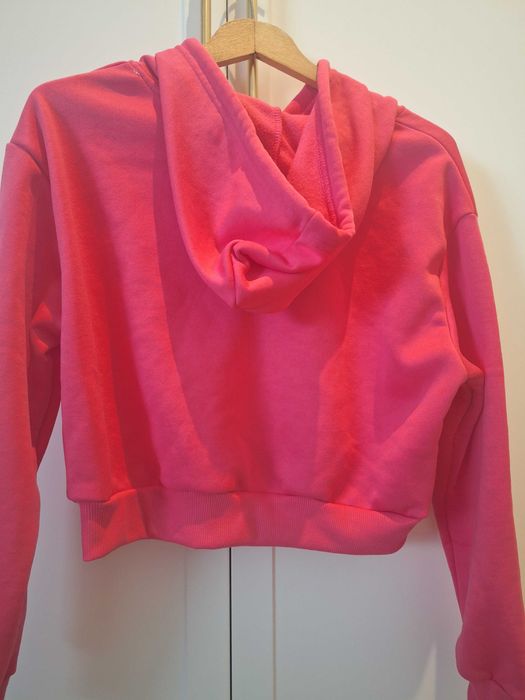 Różowa bluza z kapturem