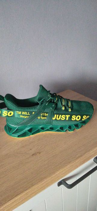 Buty sportowe-nowe rozm.45