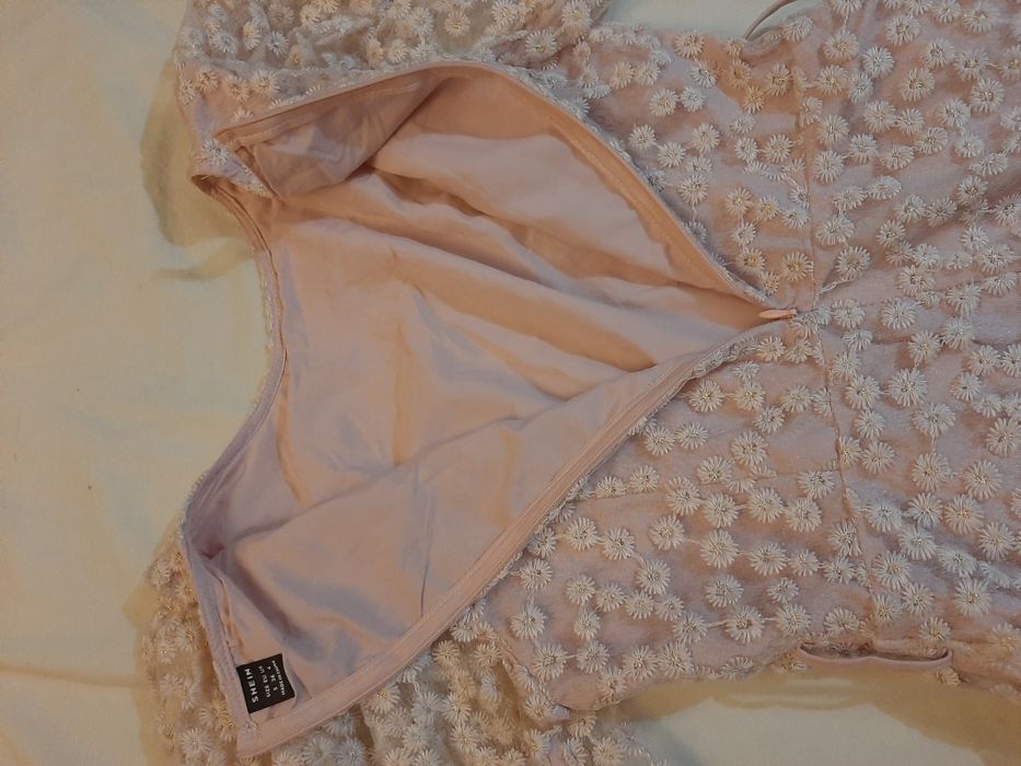 Naprawdę piękna,inna sukienka, stylowa jasna, SHEIN