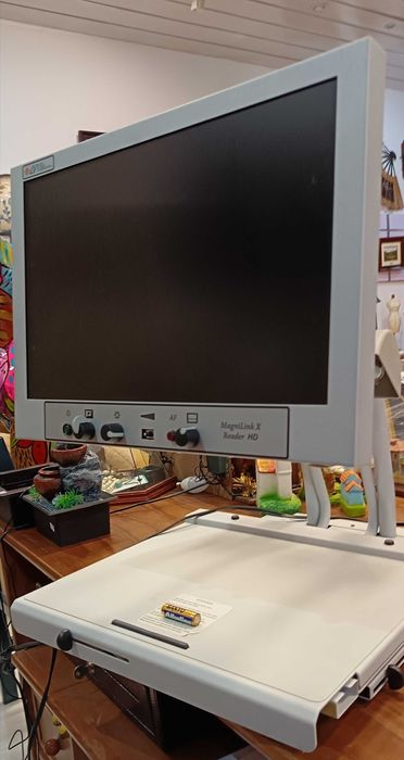 Lupa electrónica de mesa de 19 polegadas (MagniLink X Reader HD)