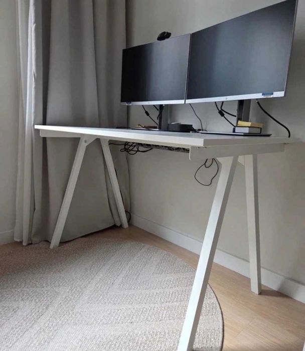 Dwa IKEA TROTTEN Desk 120x70