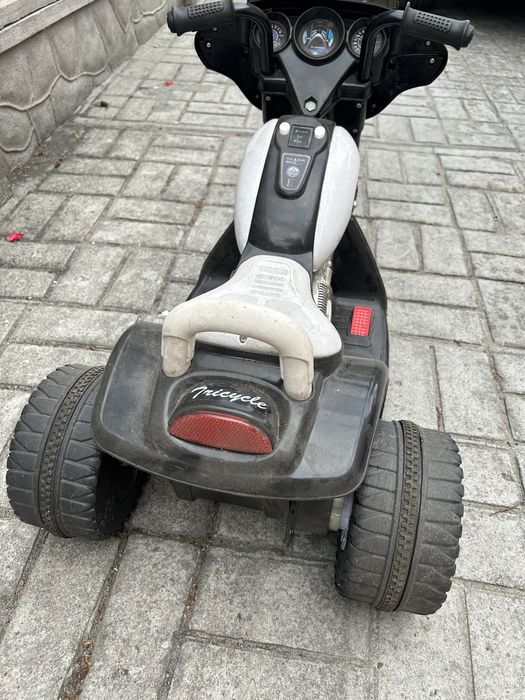 Motorek elektryczny dzieciecy