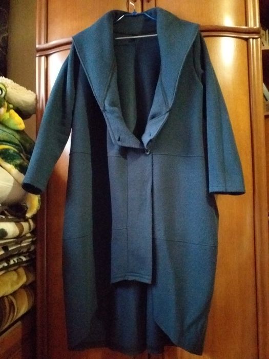 Пальто большого размера